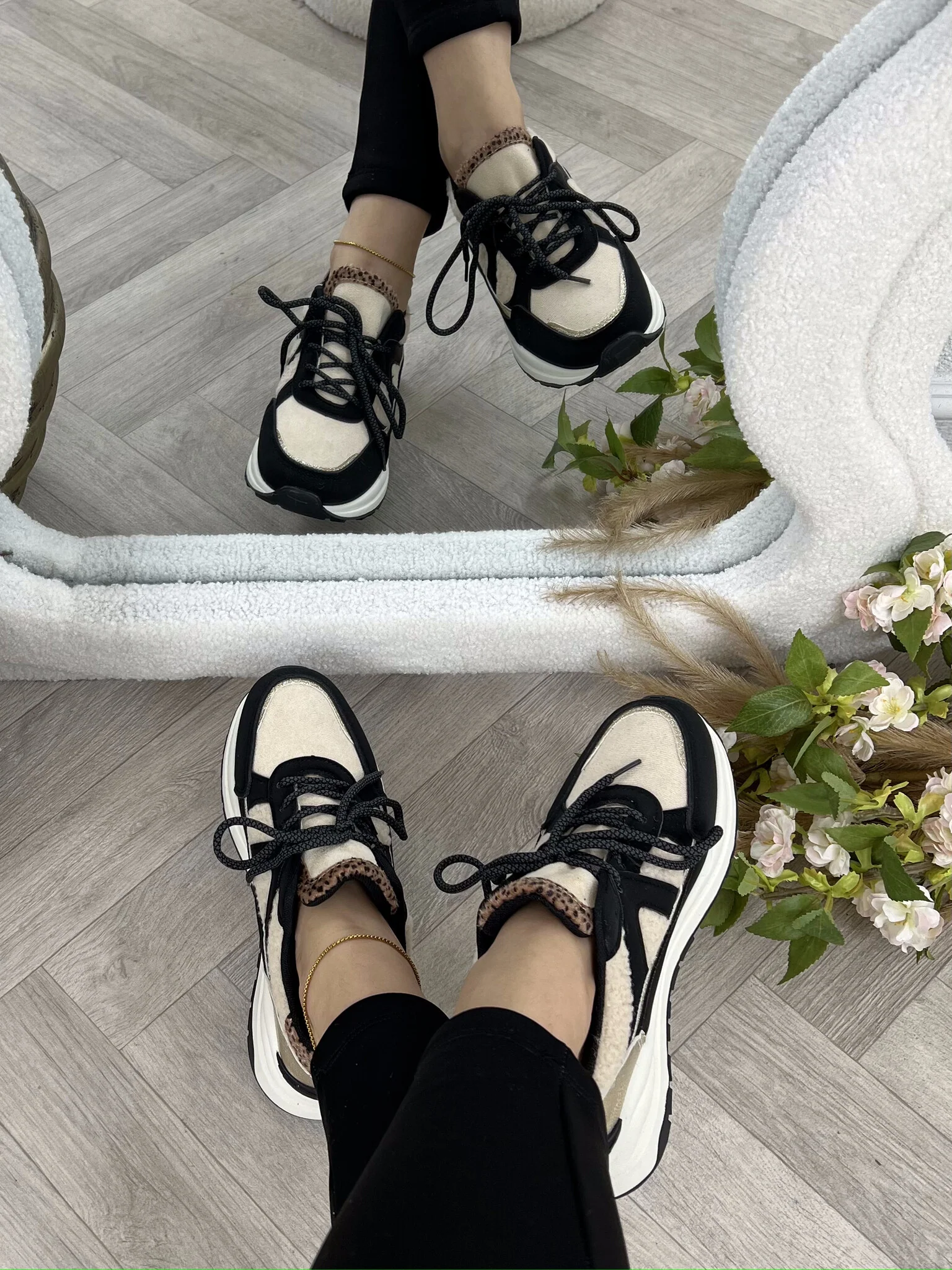 Comfy Leopard Sneaker - Black/Beige/Gold - Image 3