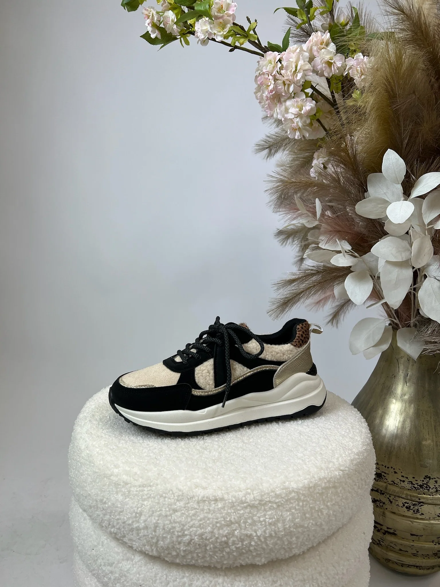 Comfy Leopard Sneaker - Black/Beige/Gold - Image 4