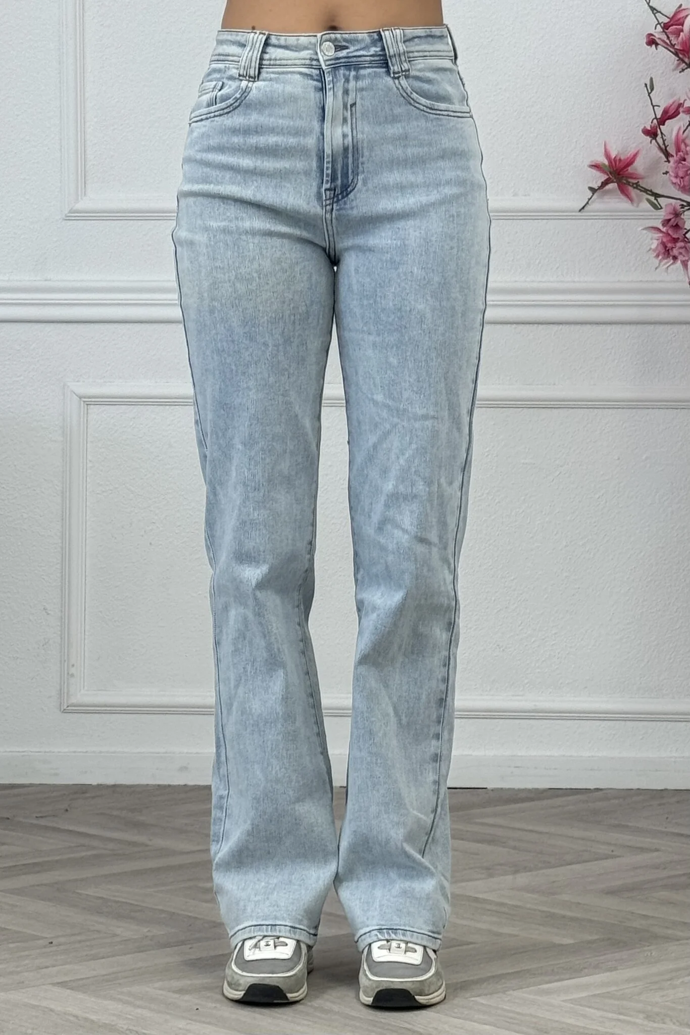 Joy Wide Leg Jeans - Light Blue - Image 3