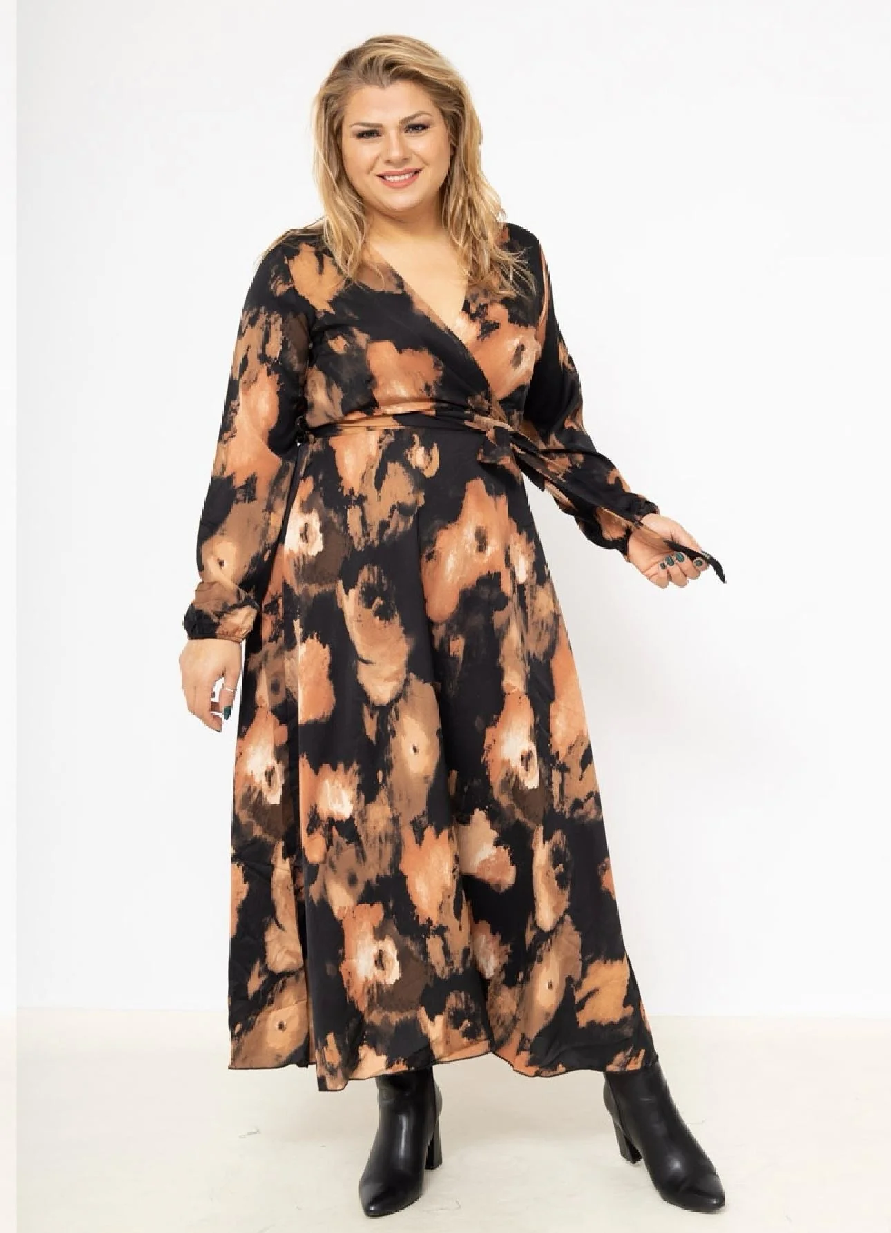Long Strik Fire Dress - Black/Rusty - Image 5