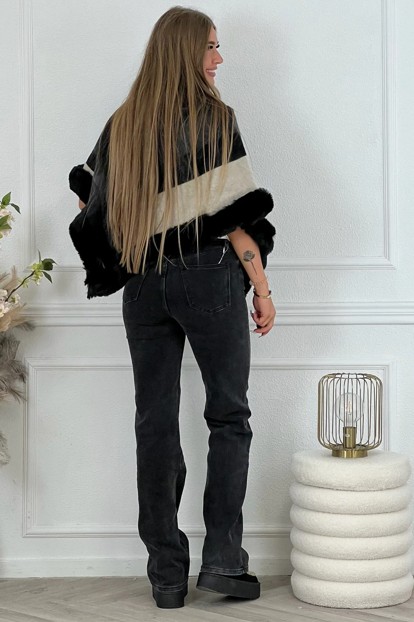 Soft Autumn Poncho -  Black/Beige - Image 3