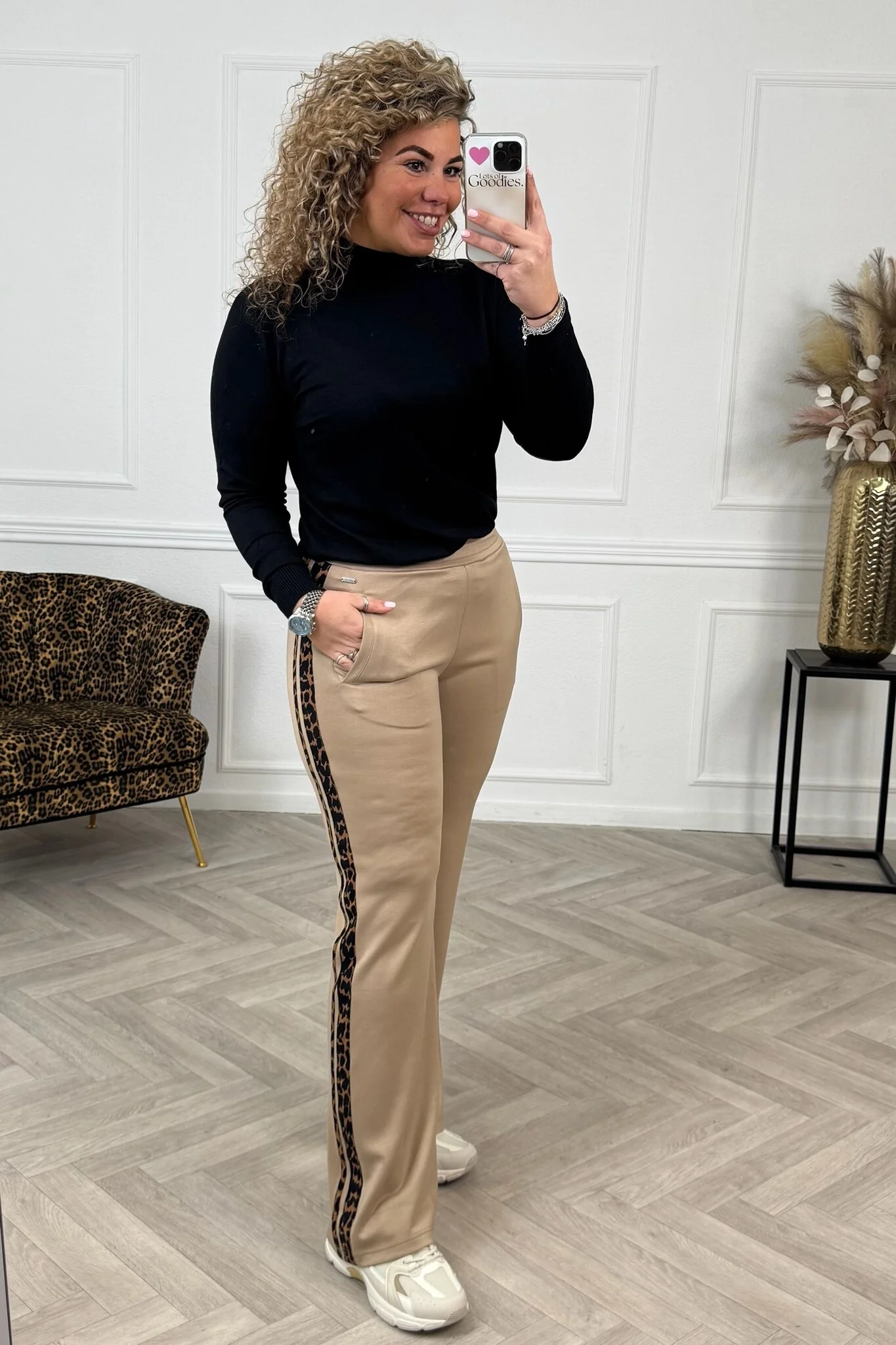 Sporty Leopard Jogging - Beige - Image 3