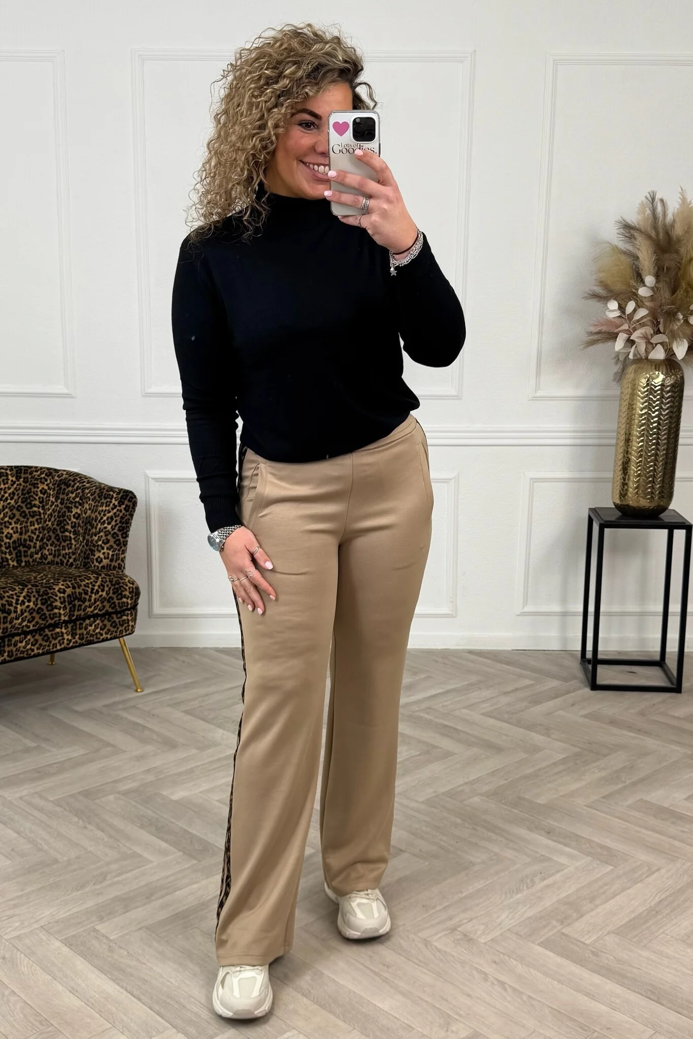 Sporty Leopard Jogging - Beige - Image 4